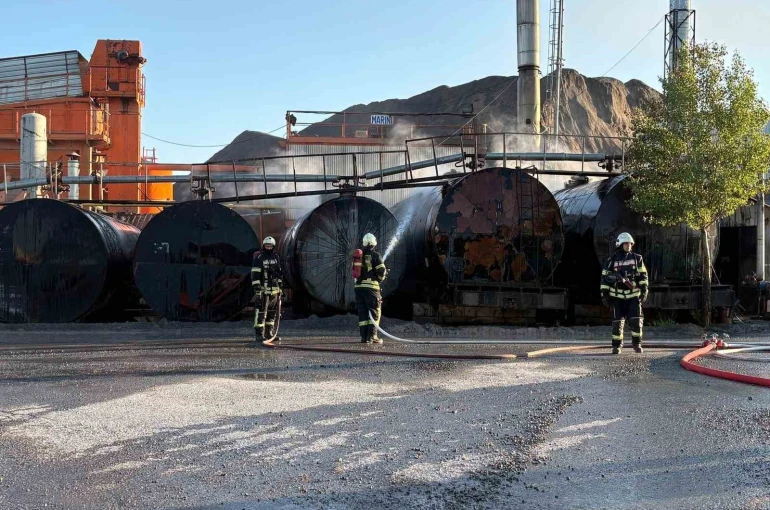 Kayseri’de asfalt şantiyesinde bitüm tankı alev aldı