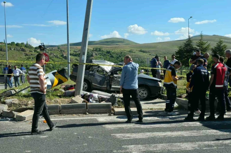 Kayseri’de feci kaza: 2 ölü, 4 yaralı