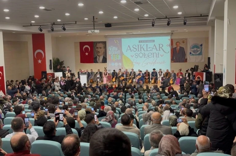 Kayseri’de ozanlar kulakların pasını sildi