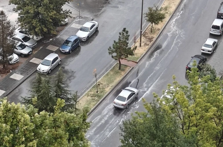 Kayseri’de sağanak yağış etkili oldu