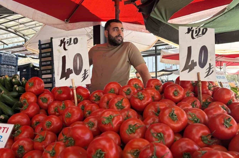 Kayseri’de semt pazarlarındaki fiyatlar yüz güldürüyor