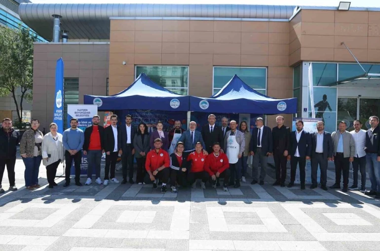 KAYÜ’lü öğrencilere sıcak karşılama