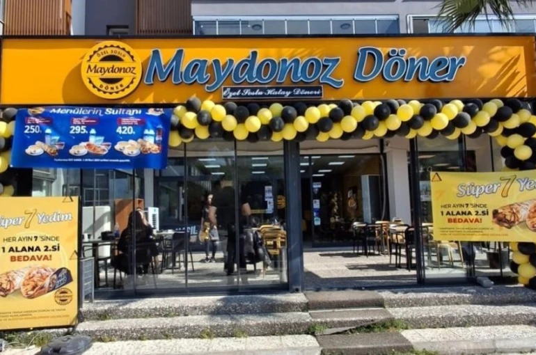 Kayyum’daki 390 şubeli Maydonoz Döner 2 milyar 801 milyon TL’ye satışa çıktı