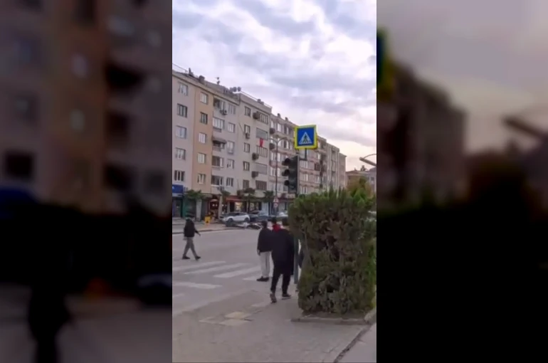 Kaza anı kask kamerasına yansıdı