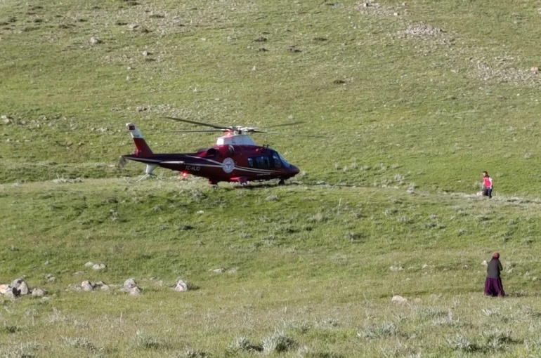 Kaza geçiren motosiklet sürücüsüne hava ambulansı 