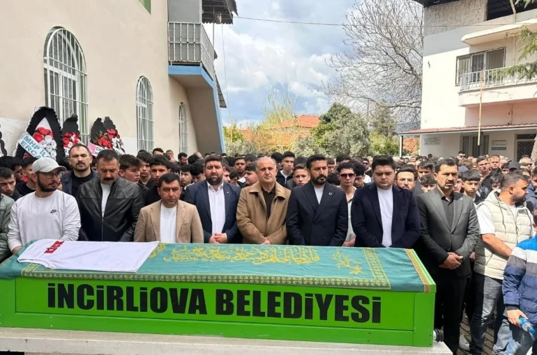 Kazada hayatını kaybeden 15 yaşındaki Egemen son yolculuğuna uğurlandı