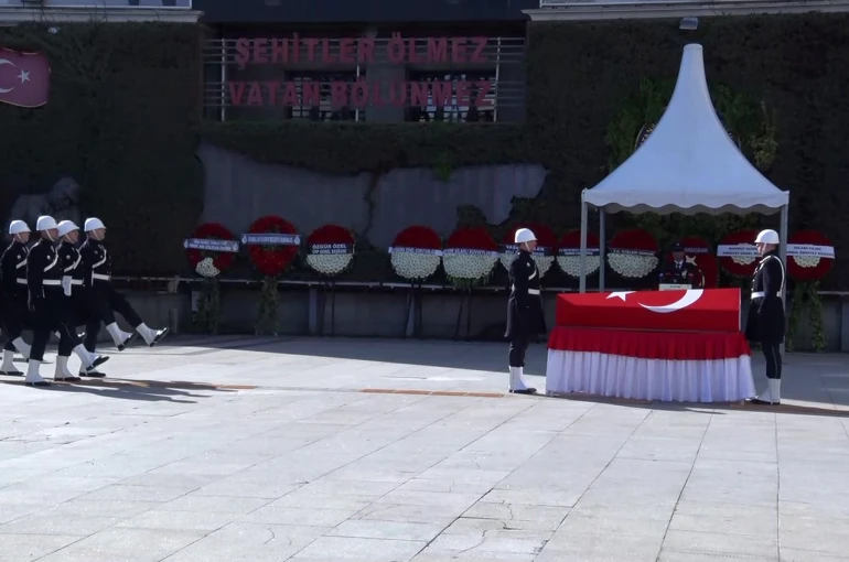 Kazada şehit olan polis memuru için cenaze töreni düzenleniyor