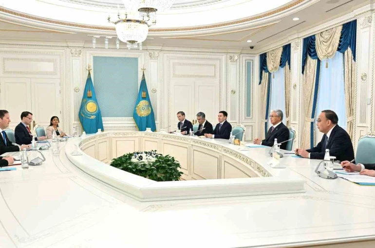 Kazakistan Cumhurbaşkanı Tokayev, Trump’ın Güney ve Orta Asya Özel Temsilcisi Gor’u kabul etti