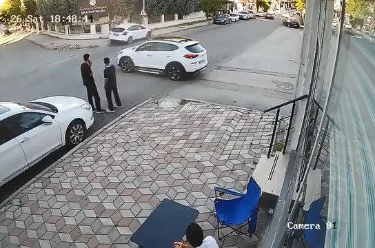 Kazaya sebebiyet veren cip, bir şey olmamış gibi olay yerinden uzaklaştı