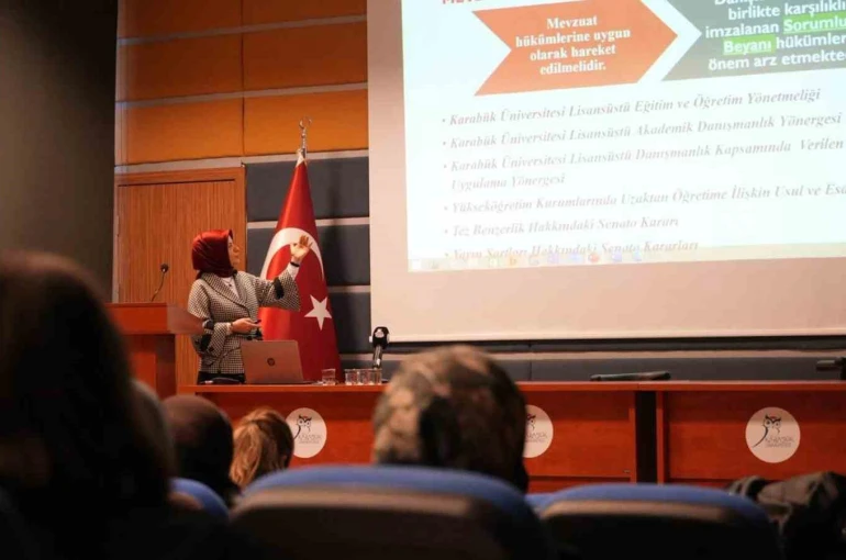 KBÜ’de "Tez Yazım Atölyesi" programı tamamlandı