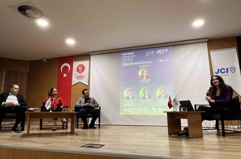 Keçiören’de ’Geleceğin Yapay Zekâ Liderleri Zirvesi’