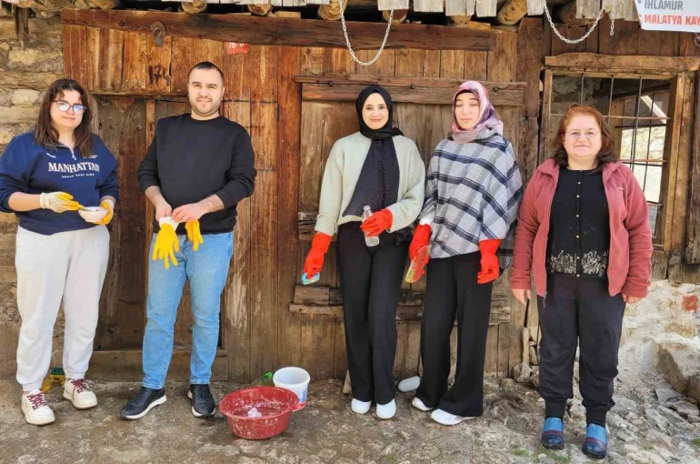Kemaliye’de ahşap mimarinin korunması için akademik çalışma başlatıldı