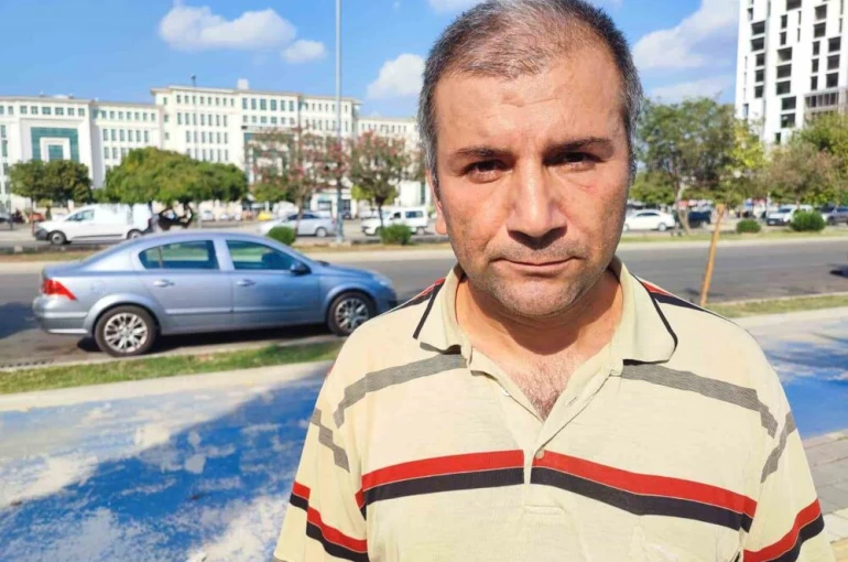 ’Kenara çekilir misiniz’ diyerek uyardı, dayak yedi