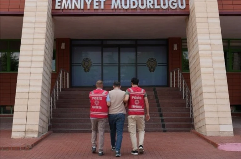 Kendisini bankacı olarak tanıtıp 393 bin TL dolandıran şahıs tutuklandı