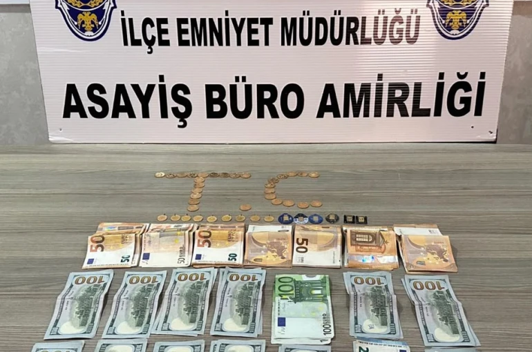 Kendisini komiser olarak tanıtıp altın ve dövizleri almaya geldi, suçüstü yakalandı