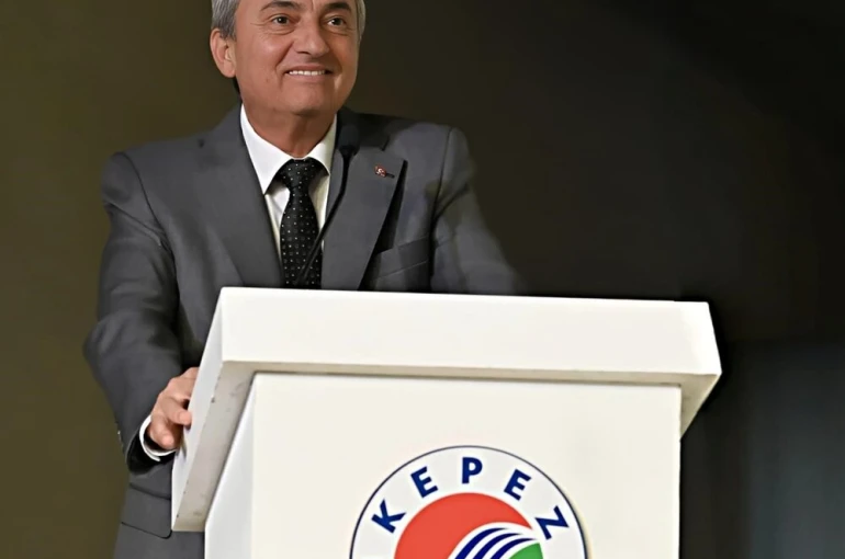 Kepez Belediye Başkanı, 1,5 yıllık hizmet sürecini değerlendirdi