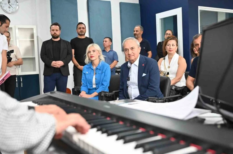 Kepez Belediyesi’nden Şehit Celal Özcan Anadolu Lisesi’ne müzik sınıfı