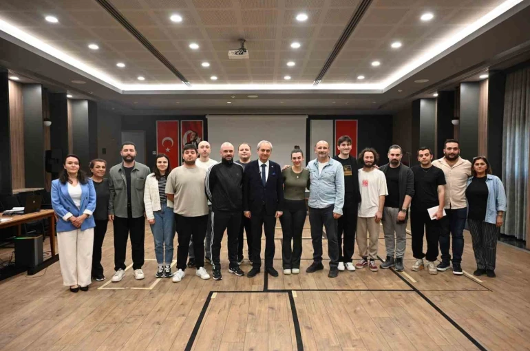 Kepez Kent Tiyatrosu ekibinden 19 Mayıs’a özel gösterim 