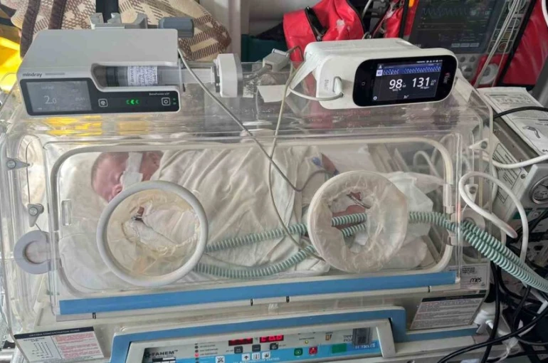 Kerem bebek, hava yolu ile Karabük’e sevk edilerek tedavi altına alındı