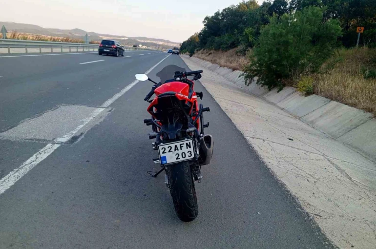 Keşan’da otomobil ile çarpışan motosiklet sürücüsü yaralandı
