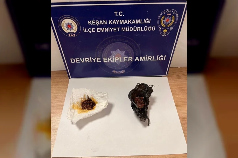Keşan’da polisin durdurduğu şüphelinin üzerinden uyuşturucu çıktı
