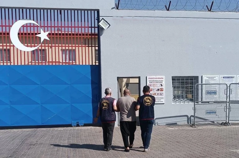Kesinleşmiş 10 yıl cezayla aranan şahıs yakalandı