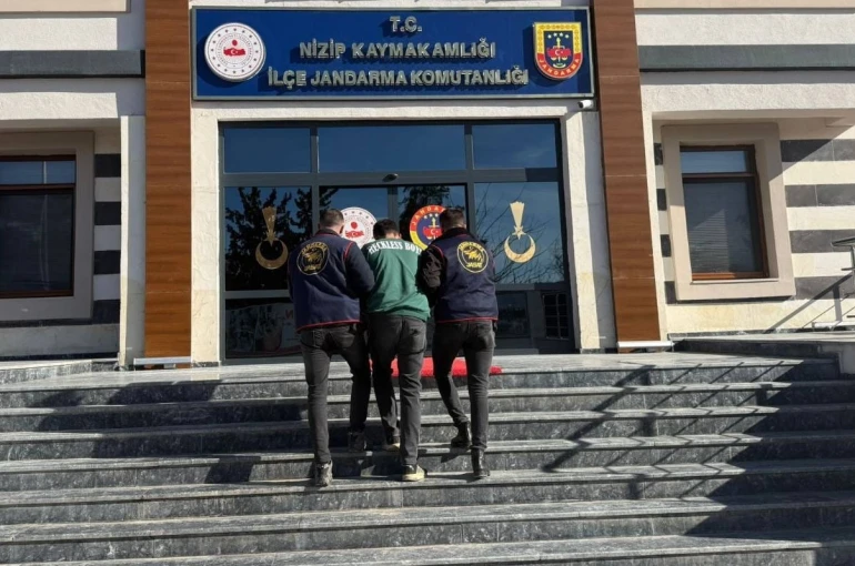 Kesinleşmiş 10’ar yıl cezayla aranan 2 şahıs yakalandı