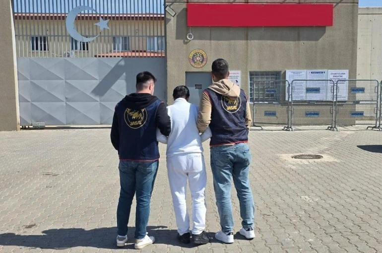 Kesinleşmiş 15 yıl cezayla aranan şahıs yakalandı
