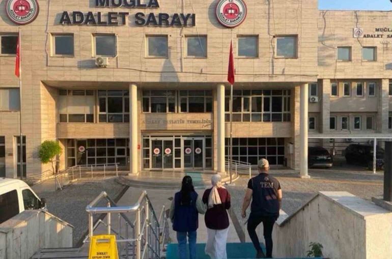Kesinleşmiş hapis cezası bulunan FETÖ silahlı terör öğürtü üyesi kadın yakalandı 