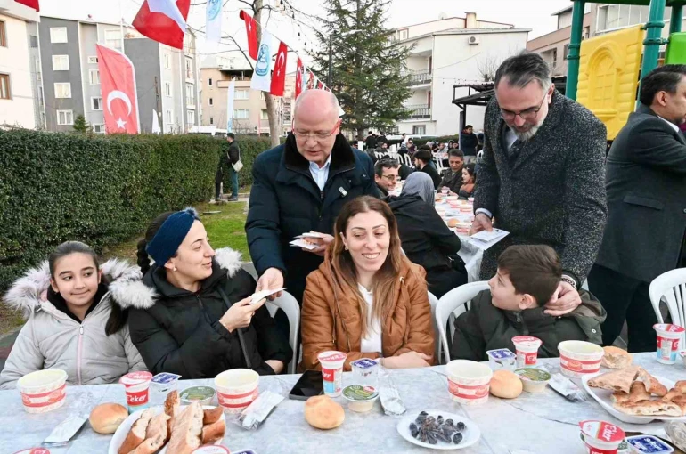 Kestel Belediyesi’nden sokak iftarı