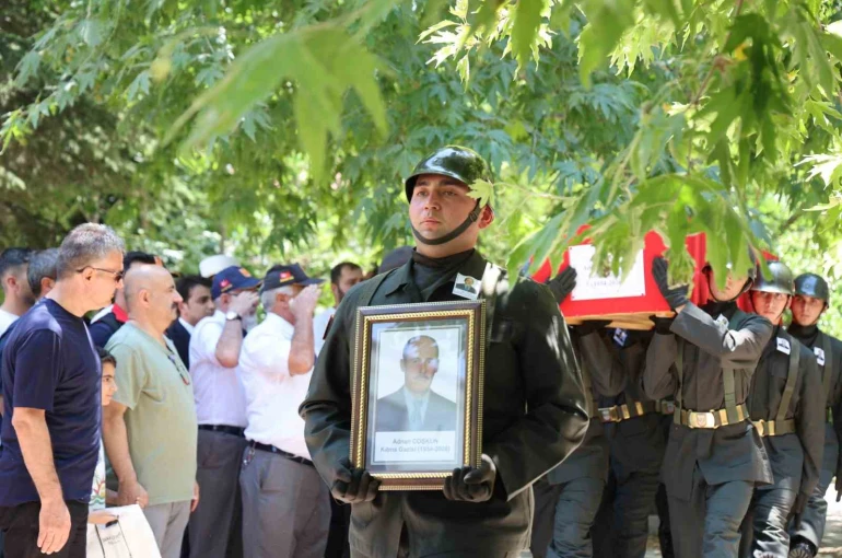 Kıbrıs Gazisi Adnan Coşkun son yolculuğuna uğurlandı
