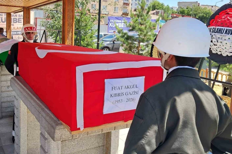 Kıbrıs Gazisi Fuat Akgül son yolculuğuna uğurlandı