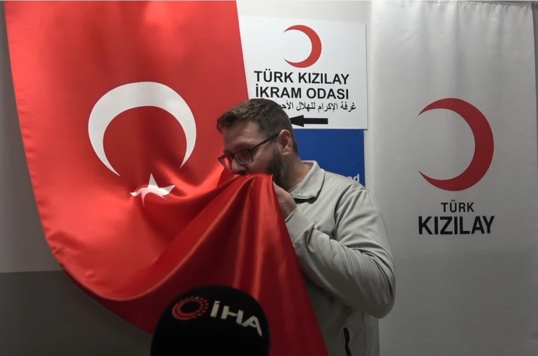 Kilis’te gönüllü dönüşte duygulandıran an