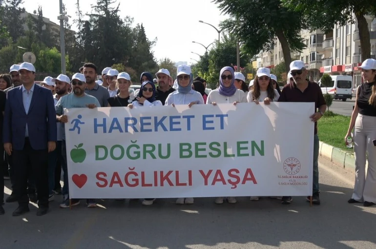 Kilis’te ‘’Halk Sağlığı Haftası’’ kapsamında yürüyüş düzenlendi