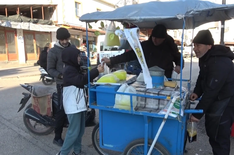 Kilis’te meyan şerbeti iftar sofralarının vazgeçilmezi