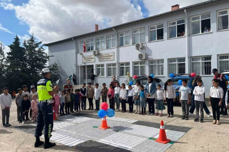 Kilis’te öğrencilere trafik eğitimi verildi