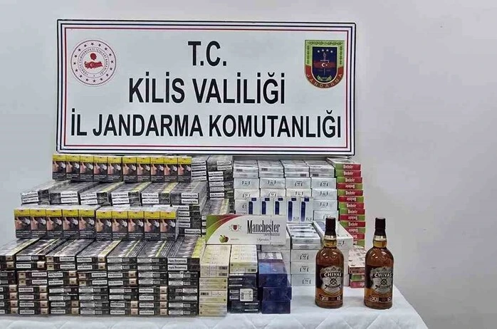 Kilis’te yol kontrolünde kaçak sigara ve alkol ele geçirildi