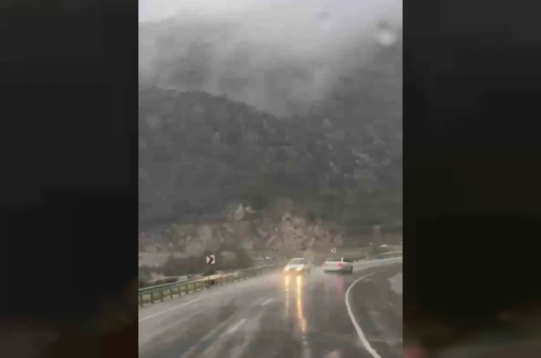 Kilometrelerce ters yönde ilerledi, kaza kıl payı atlatıldı