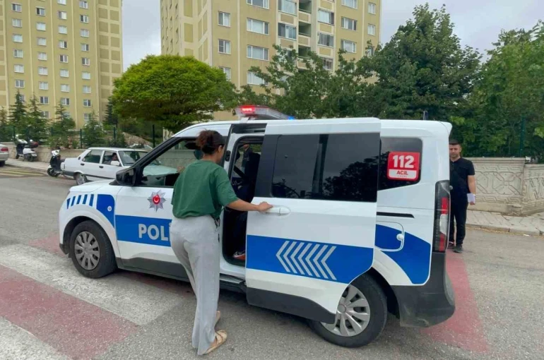 Kimliğini evde unutan adayın imdadına polis yetişti