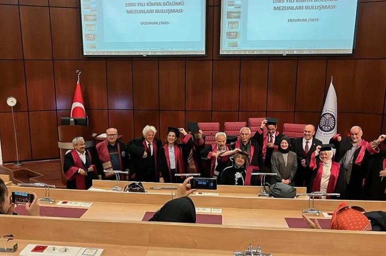 Kimya Bölümü 1985 mezunları, 40. Yıl buluşmasında bir araya geldi