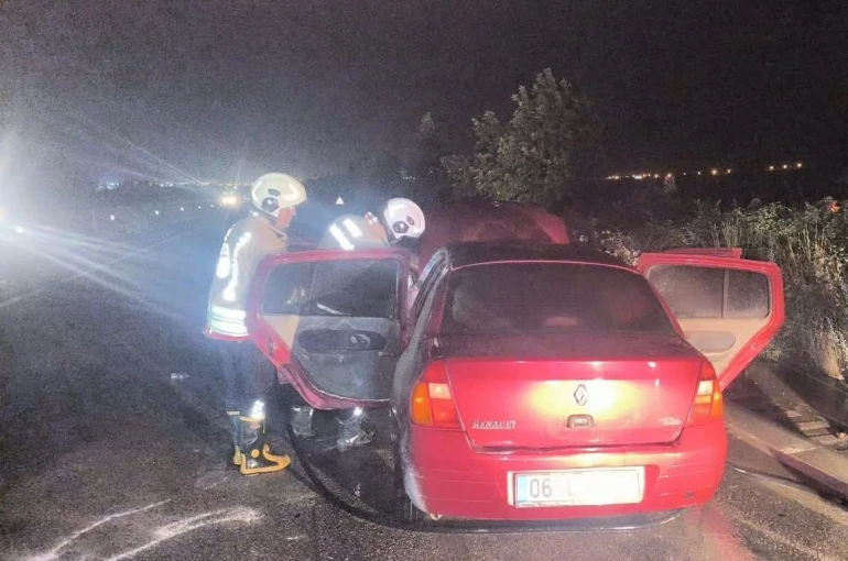 Kırıkhan’da otomobil yangını