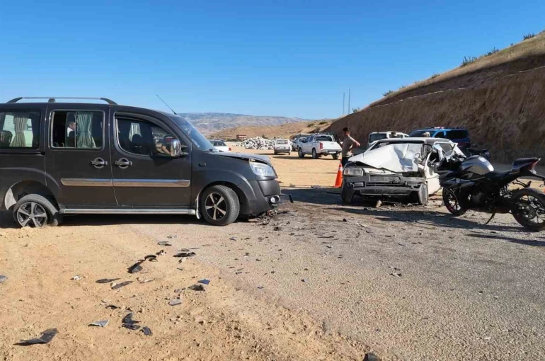 Kırıkkale’de zincirleme kaza: 5 yaralı 