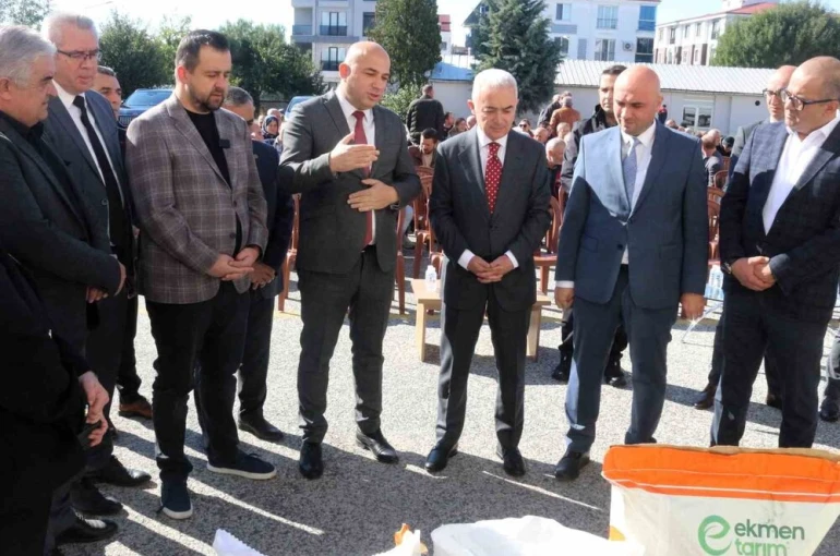Kırklareli’nde kuraklığa dayanıklı yem tohumu dağıtıldı