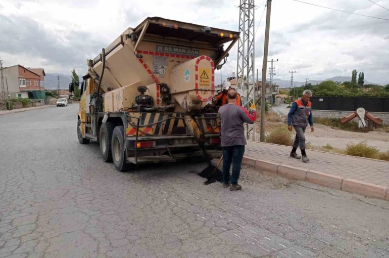 Kırsal mahalle yollarına kış öncesi konfor ve güvenlik dokunuşu