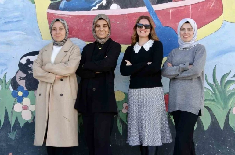 Kırsalın dört melek öğretmeni, köy çocuklarının geleceğini omuzlarında taşıyor 