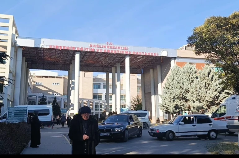 Kırşehir Eğitim ve Araştırma Hastanesi 2025 yılında 1 milyon 398 bin hastaya hizmet verdi 