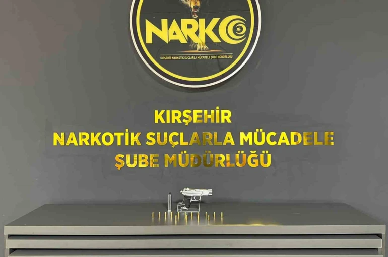 Kırşehir’de ruhsatsız tabanca, şarjör ve fişek ele geçirildi