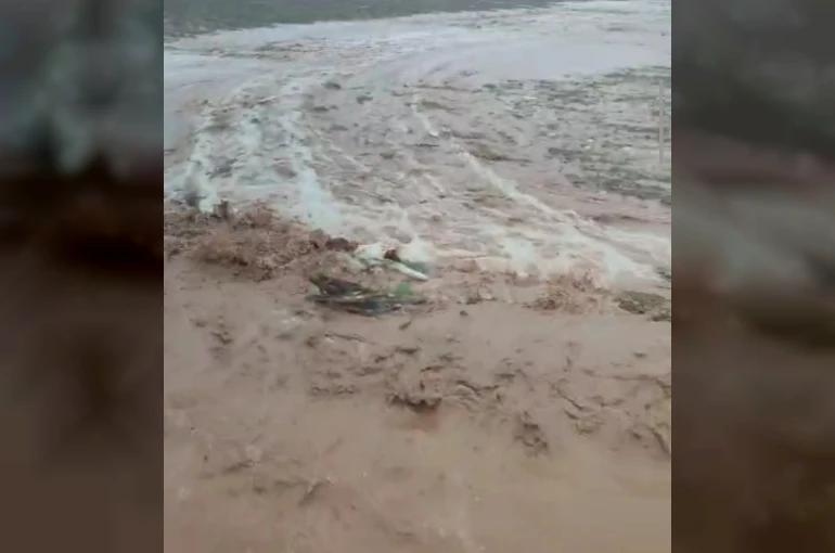Kırşehir’de sağanak, su baskınlarına neden oldu