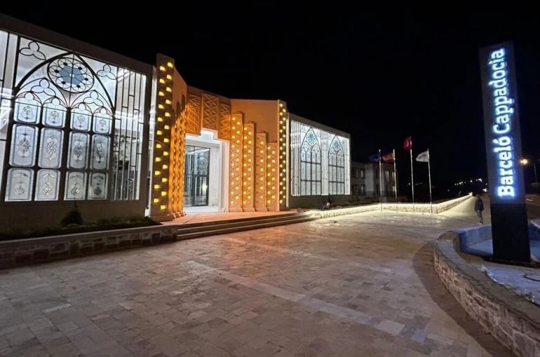 Kırşehirli çift hurda camları sanata dönüştürüyor
