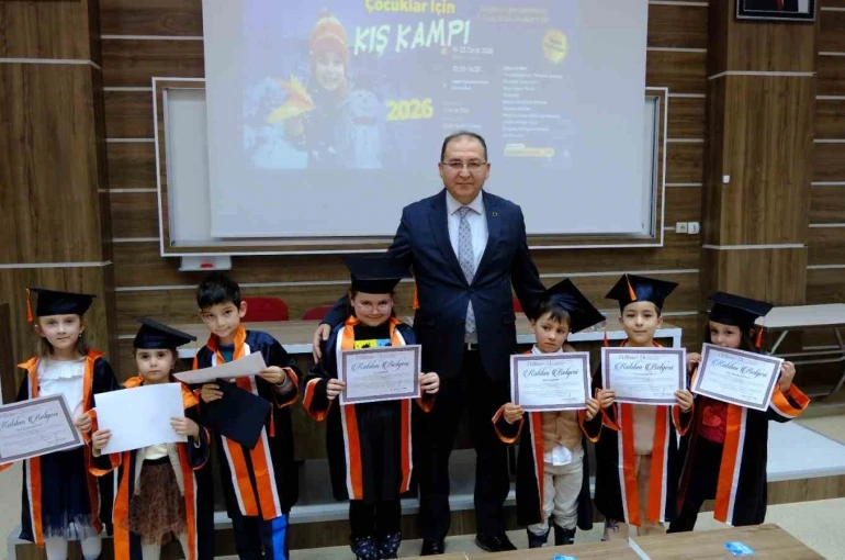 Kış Kampı’nda miniklerin mezuniyet sevinci